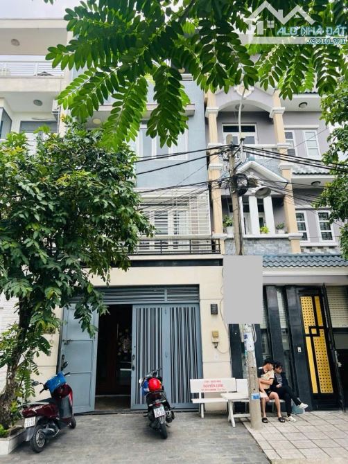 Khu Tên Tửa AEON Maill Bình Tân MTKD đường 32 Nhà 4 tầng 14.7 tỷ