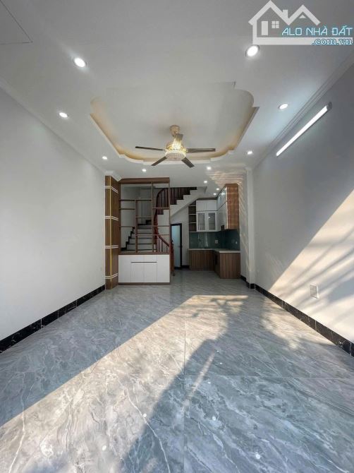 Nhà An Khánh ngõ rộng 3,5m, xây 5 Tầng, 3 ngủ khép kín, 4 wc, view thoáng, ô tô đỗ gần