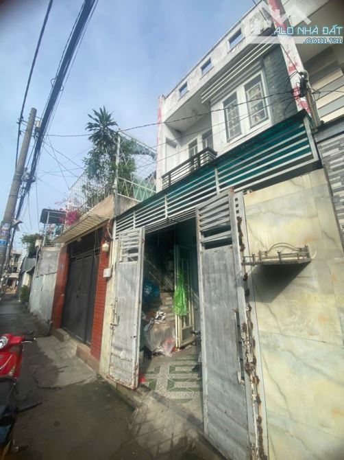 BÁN NHÀ HẺM SÁT MẶT TIỀN TÂN THỚI HIỆP 21 QUẬN 12, DT63M2 (4x15), 2 TẦNG, GIÁ SIÊU RẺ