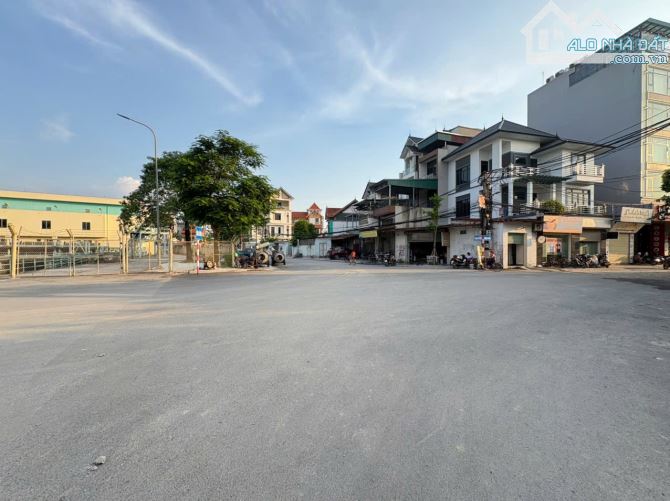 🌟 BÁN LÔ GÓC 2 MẶT THOÁNG –ĐƯỜNG Ô TÔ VÀO TẬN ĐẤT- GIÁP TRỤC CHÍNH –GẦN CẦU THĂNG LONG