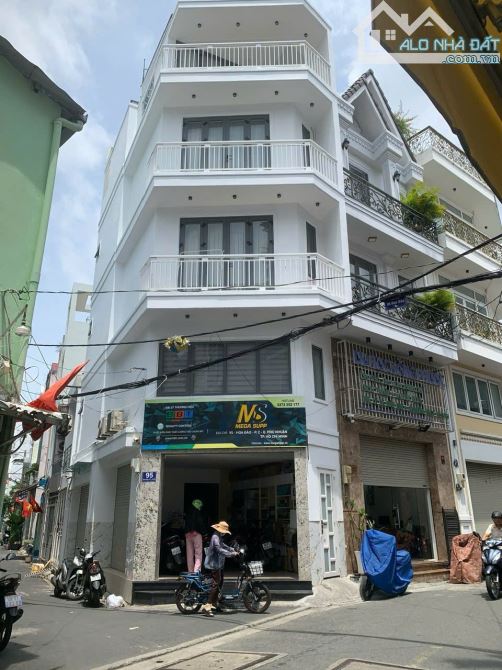 🌸 Nhà 2 Mặt Tiền Hoa Đào - Phan Xích Long, 5 Tầng Đẹp, Giá Chỉ 14.5 Tỷ