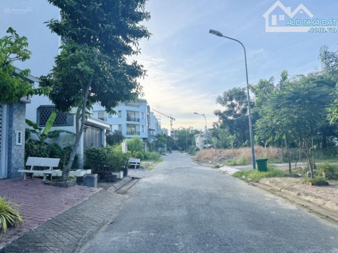Bán đât 5x20 mặt tiền đường 12m có móng KDC 13E Intresco xã Phong Phú huyện Bình Chánh