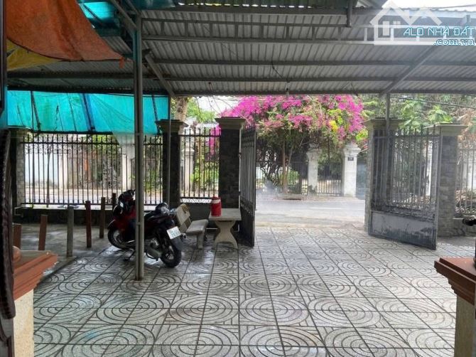 BÁN NHÀ MTKD XUÂN THỚI THƯỢNG HÓC MÔN- 335M2- NGANG 15M NỞ HẬU- CHỈ 10,5 TỶ