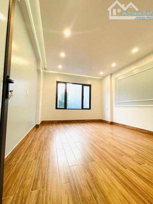 Bán từ móng căn nhà 3 tầng độc lập Bùi Thị Từ Nhiên