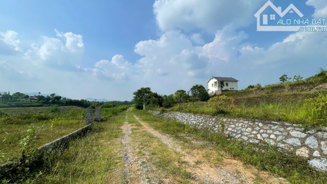 CHUYỂN NHƯỢNG 727M ĐẤT THỔ CƯ NẰM TRONG KHU NGHỈ DƯỠNG LƯƠNG SƠN GIÁ HƠN 4TR
