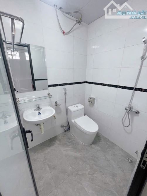 BÁN NHÀ 5 TẦNG TRẦN KHÁT CHÂN 34m2 – TRUNG TÂM HAI BÀ TRƯNG 5.7 tỷ