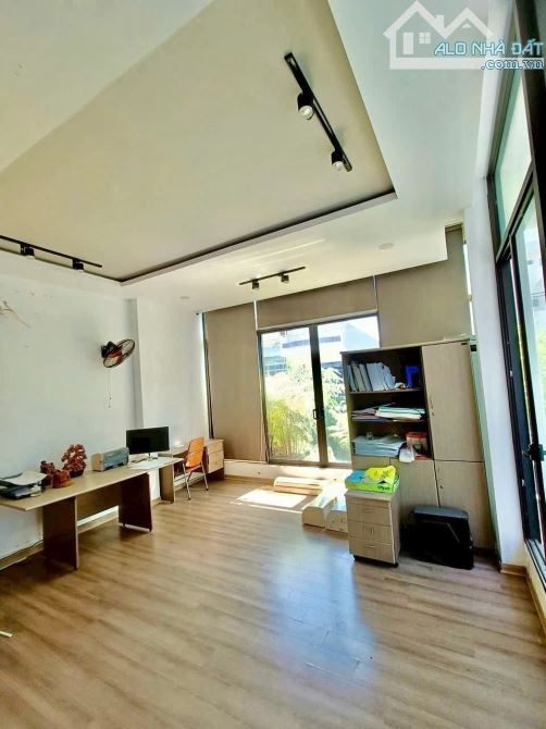 💥LÔ GÓC 2 MẶT TIỀN-TRUNG TÂM HẢI CHÂU-NHÀ 3 TẦNG CHẮC CHẮN-GIÁ 11.7 TỶ