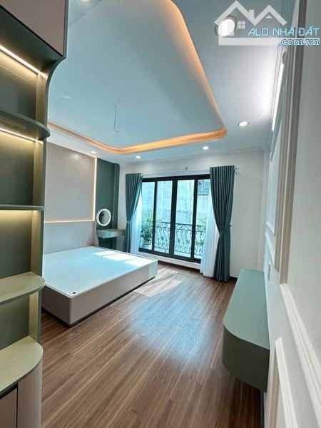 Bán nhà Xuân Đỉnh, Dân xây, Gần trường, Khu vực tiện ích bạt ngàn, 5 tầng 40m2, Nhỉnh 8 tỷ