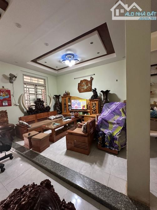BÁN NHÀ MÊ TÁI ĐỊNH CƯ NGUYỄN HỮU THẤU - DT: 6x19,5m - TC: 100% - H: ĐÔNG BẮC - 5,69 TỶ