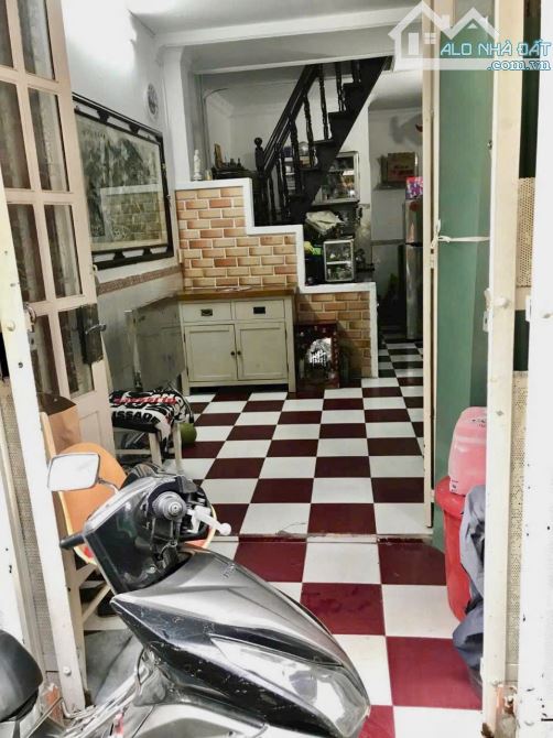 3.2 Tỷ - BÁN NHÀ Q4 KÈO THƠM Căn góc 2MT HẺM kinh doanh mua bán gì cũng được Mặt Tiền Hẻm
