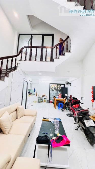 NHÀ ĐẸP MỸ ĐÌNH – 42M² – 4 TẦNG – MẶT TIỀN RỘNG GẦN 5M – HAI THOÁNG – GIÁ 9.25 TỶ