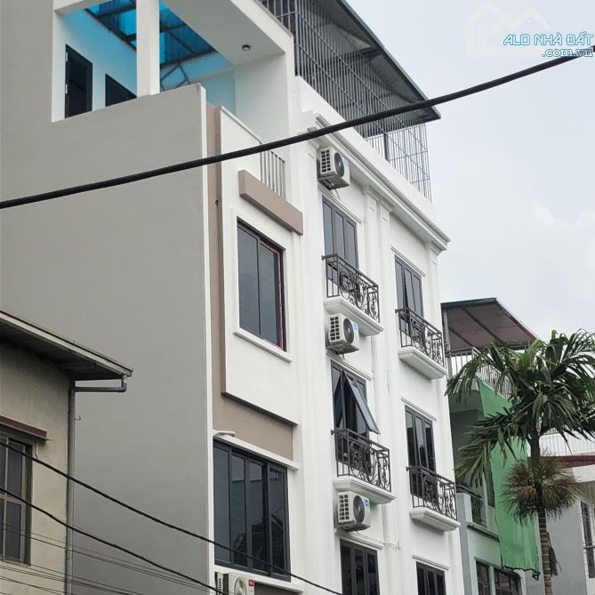 Bán Nhà Đan Khê Đường 422B 39m2 4 tầng ô tô tải đỗ tránh ngay cổng ở sướng 5 tỷ 3