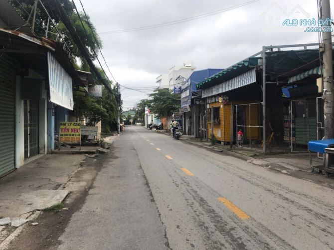 BÁN ĐẤT TẶNG XƯỞNG MẶT TIỀN APĐ12. VỊ TRÍ VÍP, NGANG 18M BỀ THẾ. SHR FULL THỔ