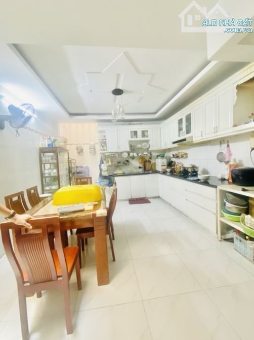 Bán nhà 4 tầng đẹp giá rẻ,  khu phân lô Phan Huy Ích, 4m x 18m, chỉ hơn 7 tỷ thương lượng