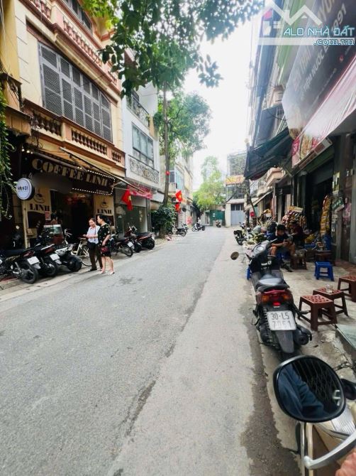 BÁN NHÀ LÔ GÓC 30m2 2 ngủ – NGÕ RỘNG  – HAI BÀ TRƯNG – GIÁ 4.6 tỷ