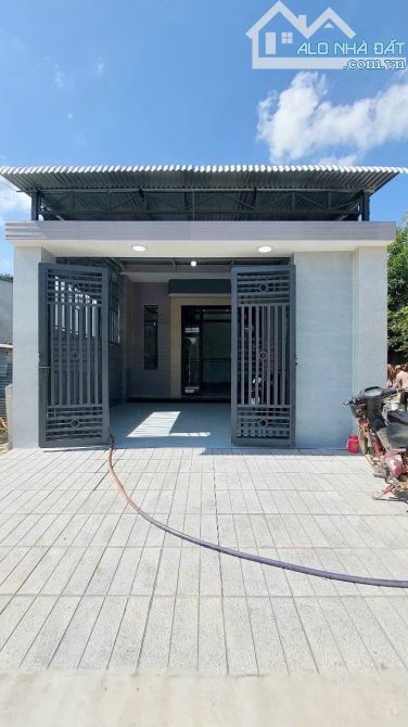 Vỡ nợ bán gấp căn nhà Đ. Liêu Bình Hương, củ chi dt 150m2 SHR. Giá 875 triệu