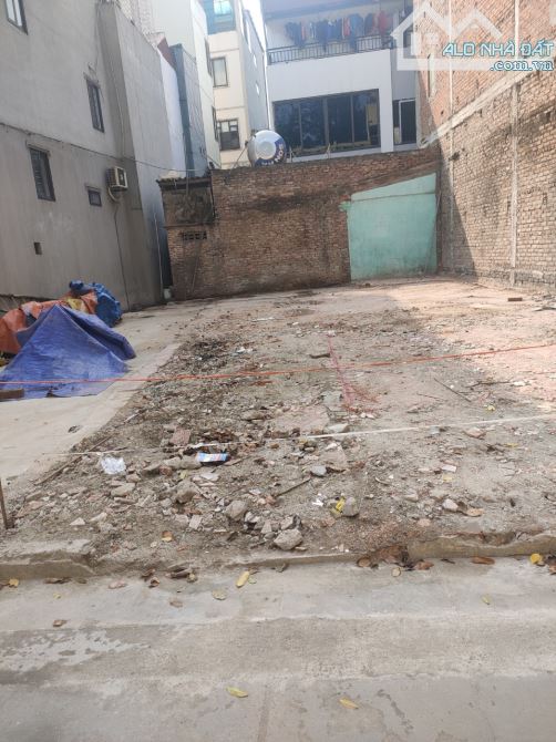 Bán đất  tại đường Phạm Văn Đồng, 85m2, phân lô, ô tô,  nhỉnh 14tỷ.