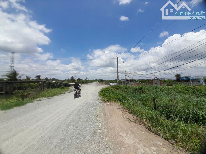 Quá đẹp, 1089m2 đất vườn view kênh cực đẹp chỉ 780tr