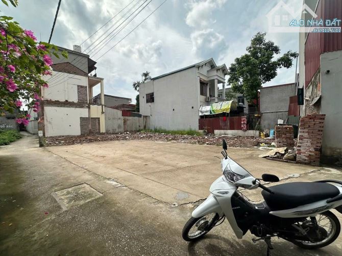 🌈Cần Bán lô thổ cư làn 2ql38 Lạc Vệ , đối diện siêu thị DABACO  79m2 Mt 5,5m giá 1,85tỷ