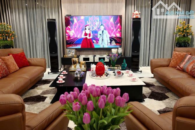 Bán nhà mặt ngõ 570 Kim Giang ô tô tránh cạnh The Manor 68m2 chỉ 12.x tỷ.