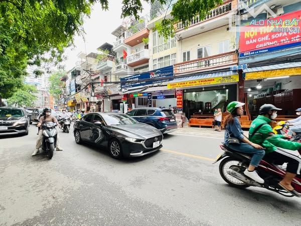 𝘽Á𝙉 𝙉𝙃À 𝙈Ặ𝙏 𝙋𝙃Ố ĐÊ 𝙇𝘼 𝙏𝙃À𝙉𝙃 – 𝙑Ỉ𝘼 𝙃È 𝙍Ộ𝙉𝙂 – 𝙉𝙃À ĐẸ𝙋 Ở 𝙉𝙂𝘼𝙔