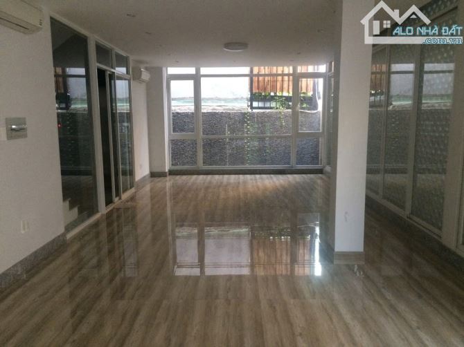 Siêu phẩm khan hiếm góc 2 MT Mạc ĐỈnh Chi Q.1 - 8.2x14m Hầm 5 tầng HĐT 99 tr giá 33.6 tỷ.