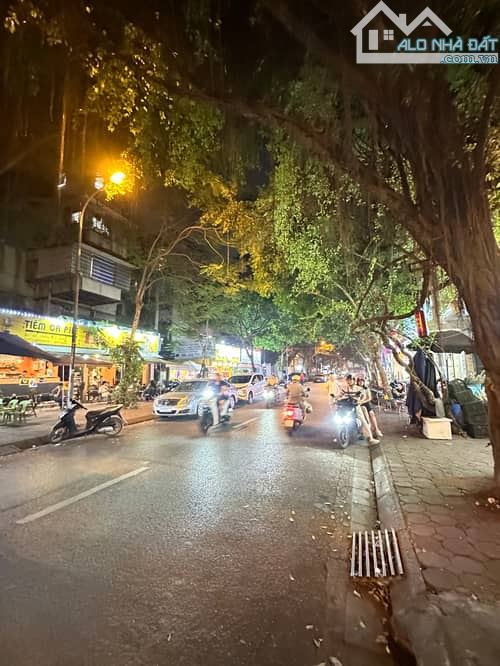 Bán nhà Trần Tử Bình, 23 m2, 4 tầng, mặt tiền 3.8m, giá 7.7 tỷ