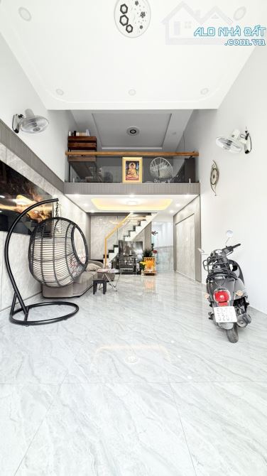 NHÀ MỚI 2 TẦNG NGAY CHỢ HIỆP THÀNH - MT 10M CÓ VỈA HÈ - GIẤ 4T790