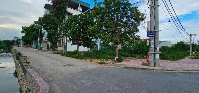 BÁN LÔ GÓC 82M2 ĐẤT ĐẤU GIÁ THỌ AM - LIÊN NINH - THANH TRÌ