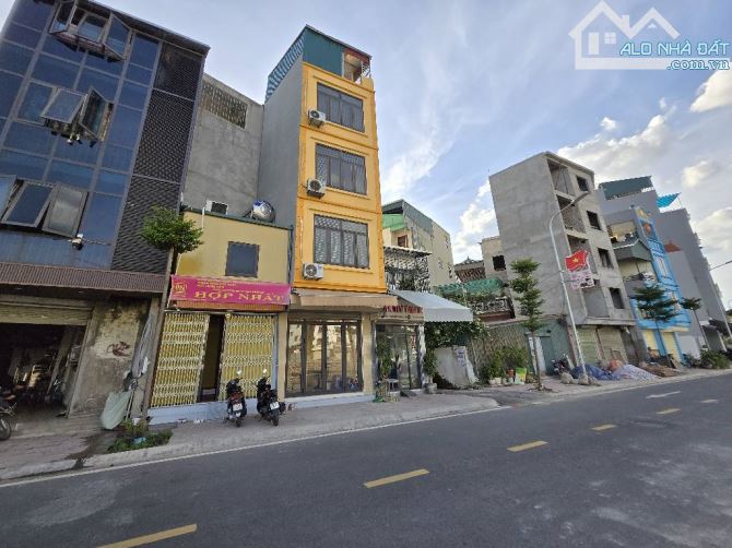 Bân gấp đất  Thanh Trì  ô tô tránh ,phân lô , vỉa hè giá đầu tư 5.5 tỷ