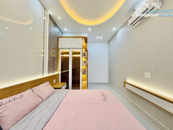 Bán nhà 4 tầng Gò Vấp – Full nội thất, sổ vuông A4, hẻm xe hơi, 4PN - 10