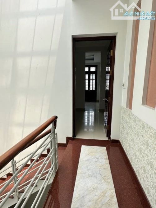 Nhà 4 tầng Mặt tiền đường NGUYỄN VĂN QUÁ phườngĐHT Q12 dt 98,3m2 Đường 12m THU NHẬP 25TR/T - 10
