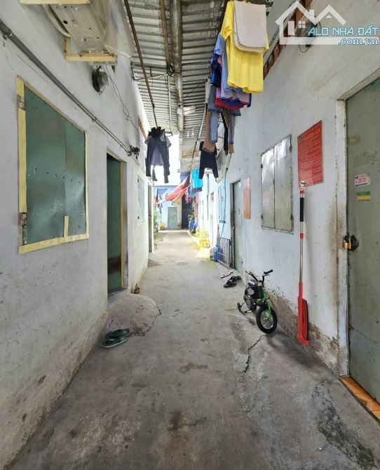 Bán nhà cấp 4 và dãy trọ 13.5x24.7m, hẻm ĐT.743 p. Bình Chuẩn, thu 15tr/th - 10