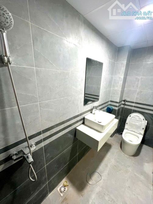 Bán nhà 279 Đội Cấn, Nhỉnh 8 tỷ, sổ vuông 57m, lô góc, mặt tiền 5m, full nội thất - 1