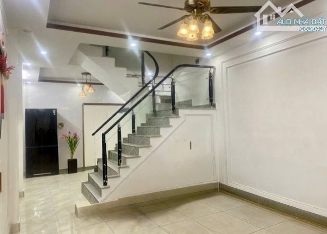 Bán nhà 3 tầng lô góc ngõ Cát Vũ, Tràng Cát, 41m2 mt 3,9m giá ,1,85 tỷ - 1
