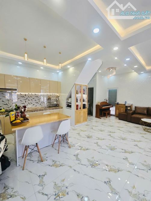 Nhà đẹp - Hẻm 6m gần MT - Lê Văn Sỹ - P1 - Tân Bình - 47m2 - 2 tầng - 3 PN - 8.X - 1