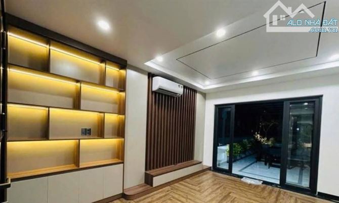 Bán nhà 7 tầng tuyến 2 Lê Hồng Phong , Gua Viên , Ngô Quyền - 1