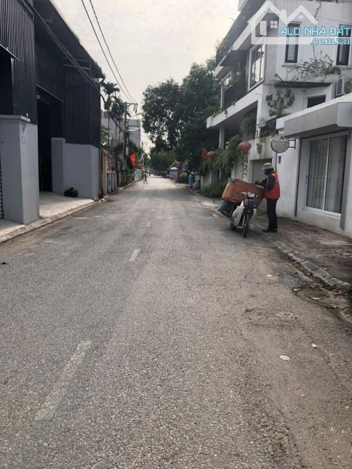 BÁN ĐÁT ĐA TỐN GIA LÂM HÀ NỘI Ô TÔ LÔ GÓC DT 50 M GIÁ 3.8 TỶ CÓ TL LH 0988 009 *** XEM ĐẤT - 1