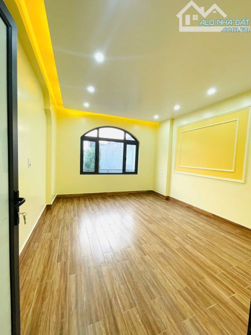 Bán từ móng căn nhà 3 tầng độc lập Bùi Thị Từ Nhiên - 1