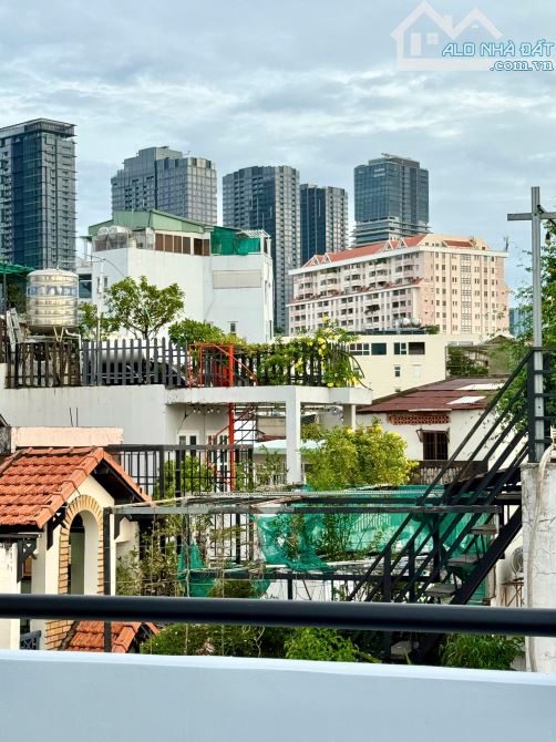 Bán CHDV giáp quận 1, 6 phòng đầy đủ nội thất, đường Phan Văn Hân, giá 9,35 tỷ TL - 1
