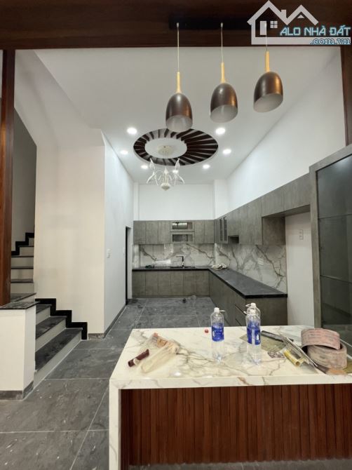 bán nhà tân phú-gần chợ tân hương-2 lầu-1 trệt -56m2-4 phòng ngủ-4 nhà vệ sinh - 1