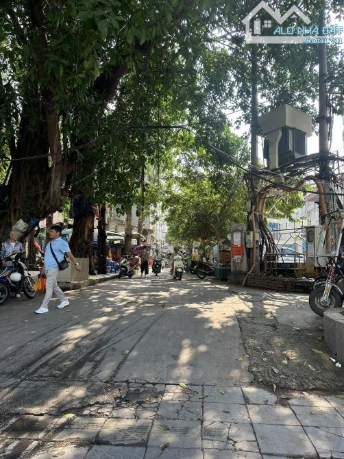 DƯƠNG QUẢNG HÀM CẦU GIẤY 56m 5 TẦNG MT4m MẶT NGÕ Ô TÔ KINH DOANH CÁCH PHỐ 10m 18 TỶ - 1