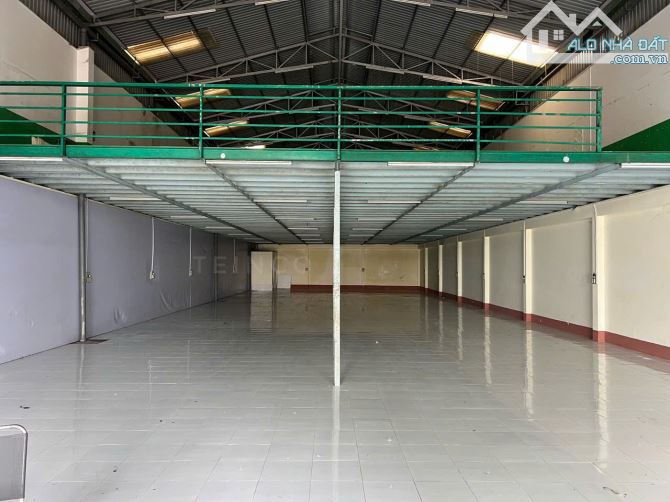 Kho xưởng 2 tầng 793m² có điện 3 pha, trong KDC Hưng Phú 1 - 1