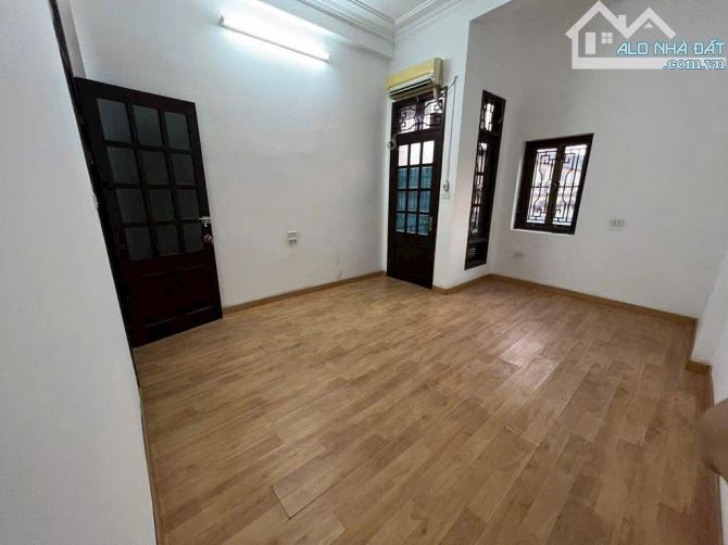 Bán nhà phân lô Nguyễn Chí Thanh, ô tô, thoáng trước sau, ở ngay, 55m2, 5 tầng, giá 14 tỷ - 1
