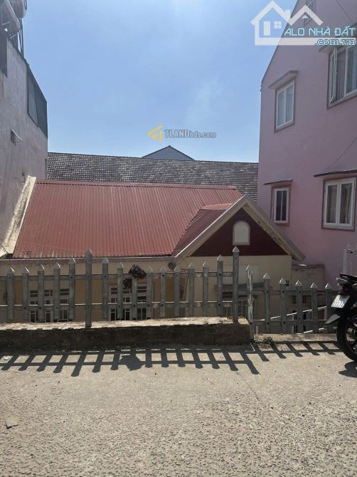 NHÀ LIÊN KẾ NGANG ĐẸP 9M ĐƯỜNG Ô TÔ 6M NGAY BỆNH VIỆN TỈNH LÂM ĐỒNG - 1