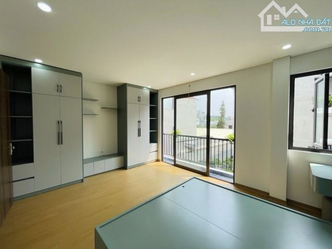 Chỉ 6,1 tỷ , Dt 33m2, 6T Có Nhà Sài Đồng, Long Biên (ô tô đỗ gần) - 1
