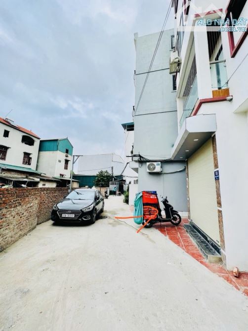TRUNG TÂM_CỰ KHỐI NHÀ MỚI-5 tầng -Ô TÔ đỗ Cổng _chỉ 5,6 tỷ - sẵn ở luôn - 1