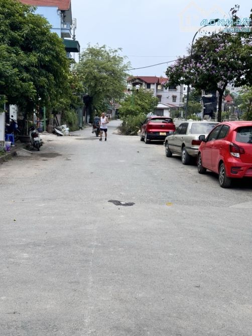NHÀ ĐẸP Ở NGAY-Trung Tâm Long Biên-FULL NỘI THẤT- GẦN HỒ - TIỆN ÍCH - CÁCH 1 NHÀ RA Ô TÔ - 1