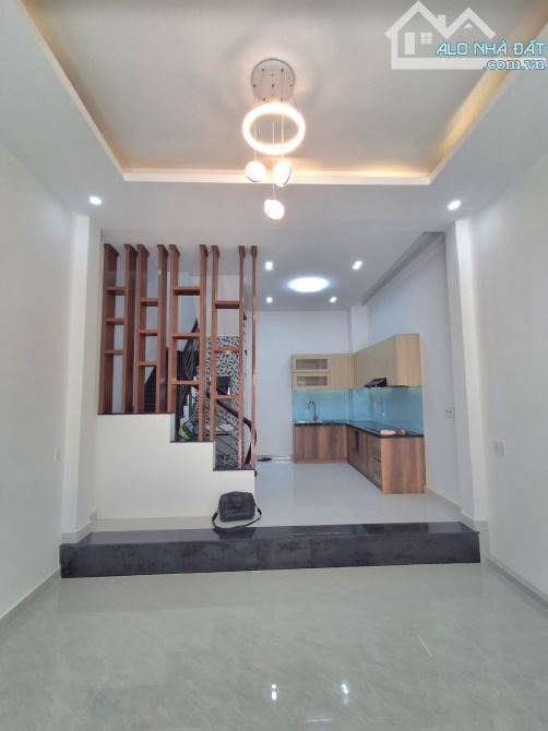 NHÀ MỚI XÂY GẦN EMART 4 TẦNG 41M2 - HẺM OTO 5M - NGANG LỚN 4.5M - 5.95 TỶ - 1