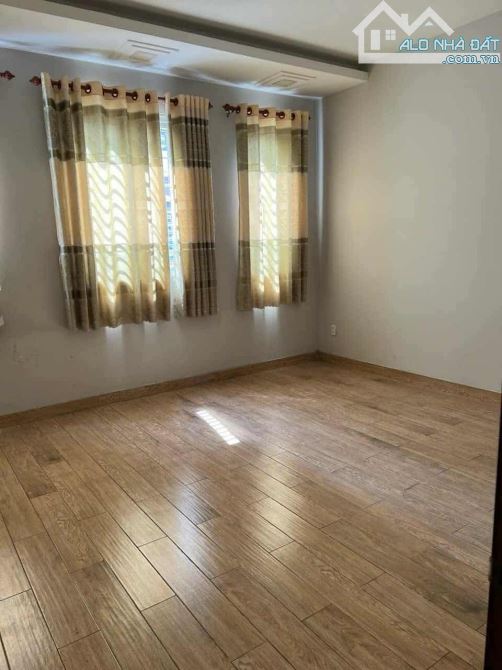 Cho thuê nhà 3 tầng 3PN đường 827 Phú hữu Q9 thủ Đức - 1